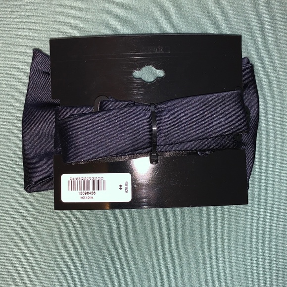 Express Navy Bowtie - Picture 2 of 2